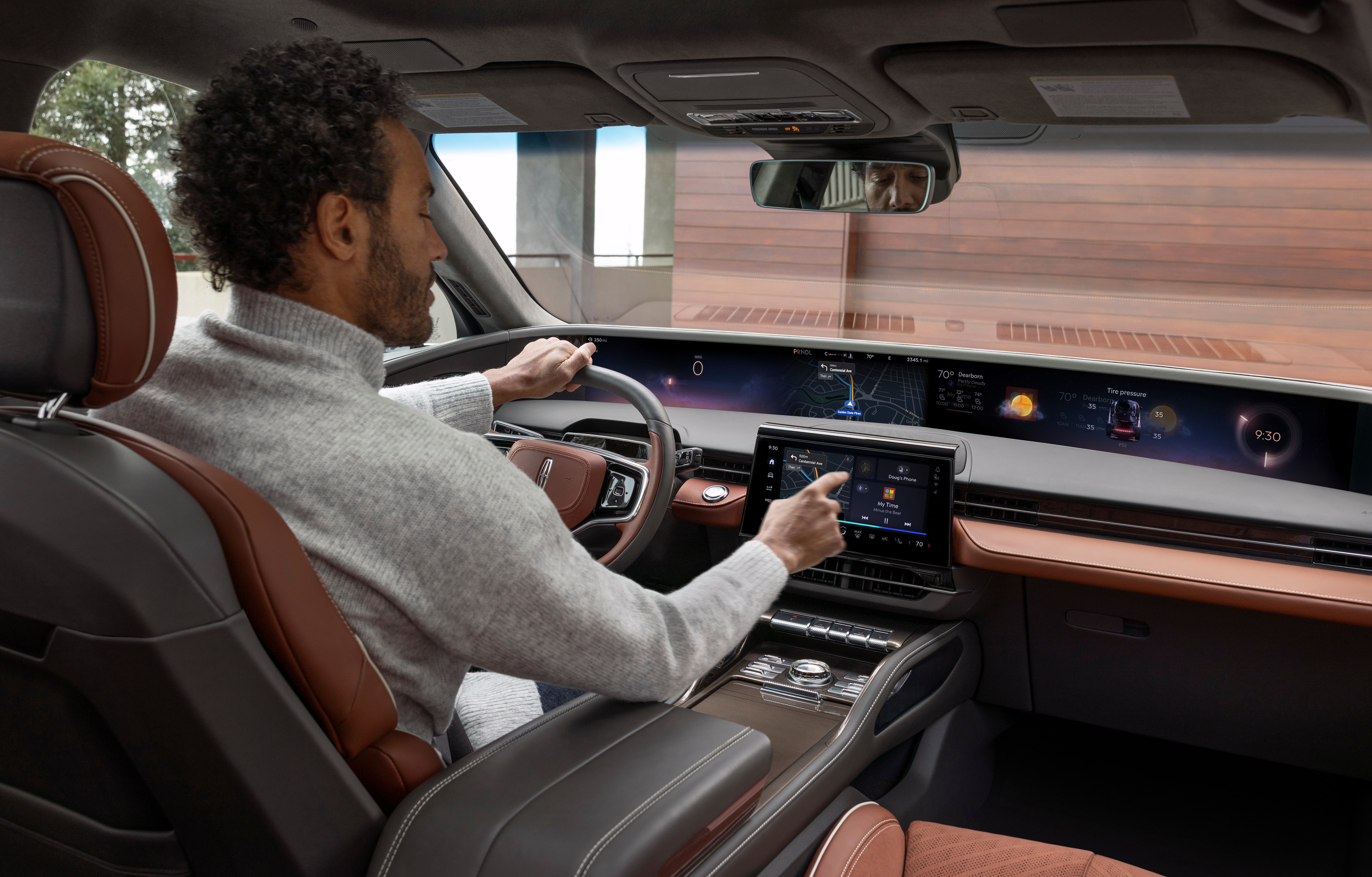 The Lincoln Digital Experience includes a 48-inch immersive panoramic display.